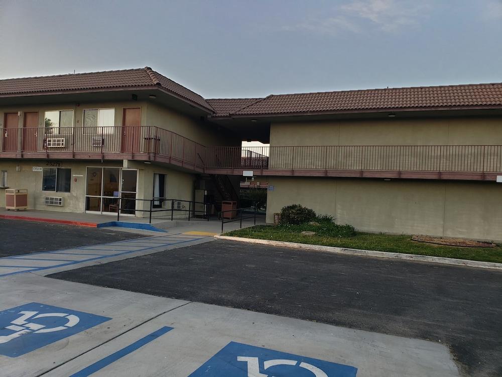 Baymont By Wyndham Coalinga Villa ภายนอก รูปภาพ