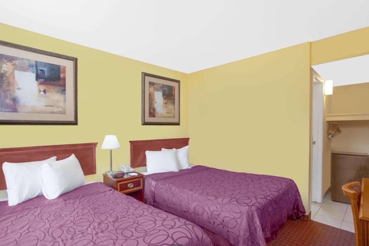 Baymont By Wyndham Coalinga Villa ภายนอก รูปภาพ