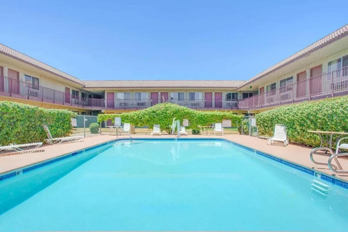 Baymont By Wyndham Coalinga Villa ภายนอก รูปภาพ