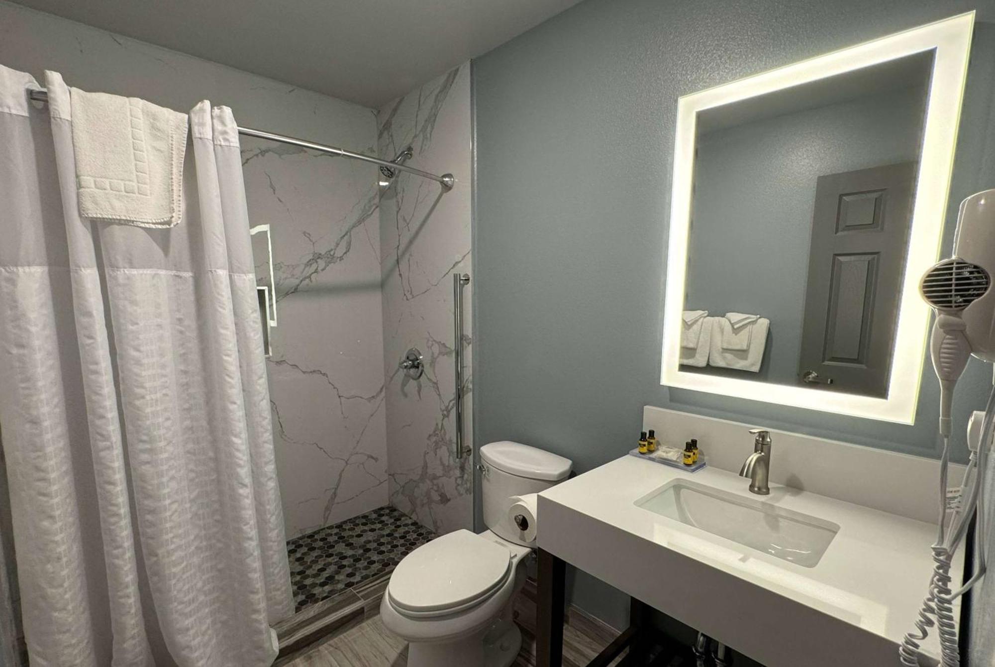 Baymont By Wyndham Coalinga Villa ภายนอก รูปภาพ